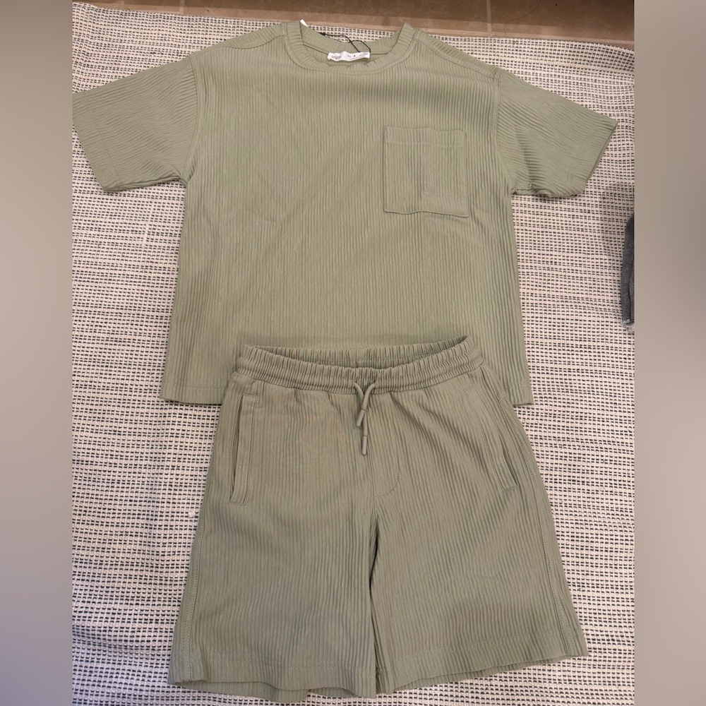 Ribbed Olive Kids Matching Set